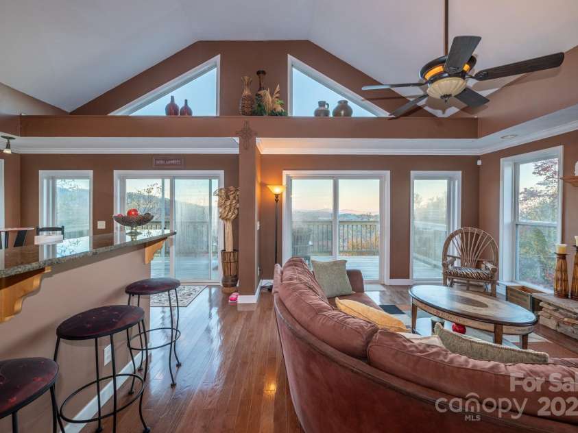 309 Pinnacle Ridge Road, Beech Mountain, NC 28604.  MLS# CAR4318930, YatesRealty ID 294. 