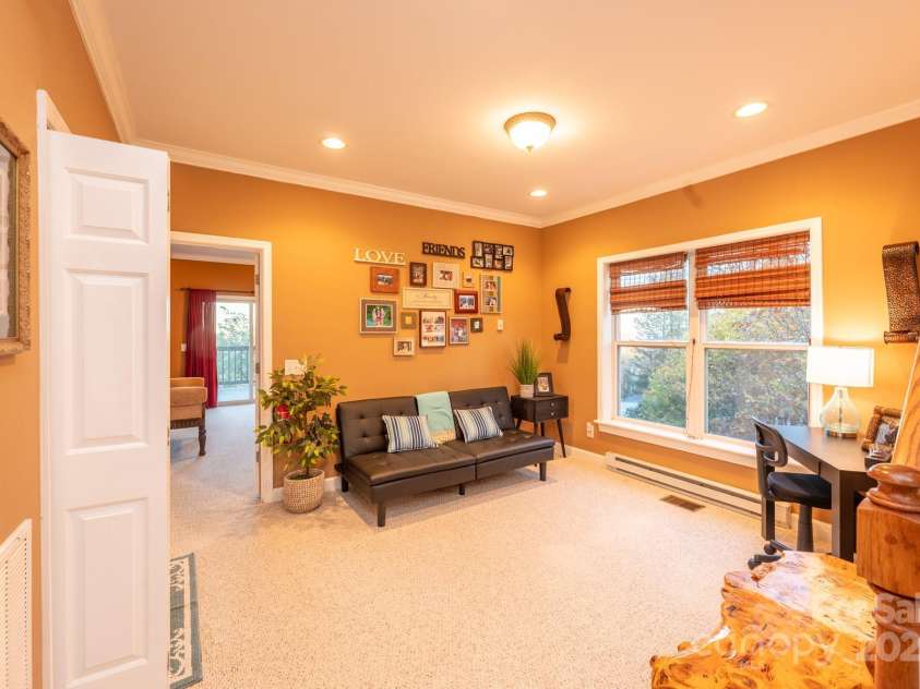 309 Pinnacle Ridge Road, Beech Mountain, NC 28604.  MLS# CAR4318930, YatesRealty ID 294. 
