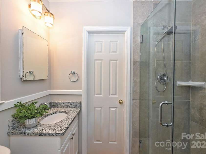 665 Archdale Drive, Charlotte, NC 28217.  MLS# CAR4203129, YatesRealty ID 294. 