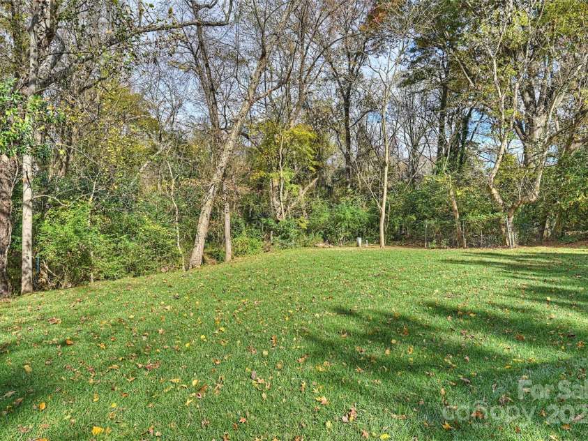 665 Archdale Drive, Charlotte, NC 28217.  MLS# CAR4203129, YatesRealty ID 294. 