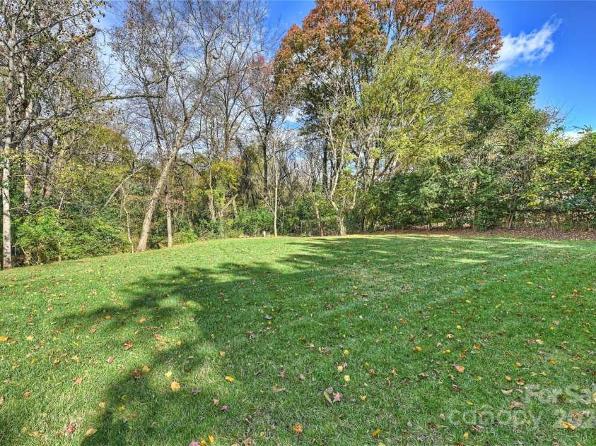 665 Archdale Drive, Charlotte, NC 28217.  MLS# CAR4203129, YatesRealty ID 294. 