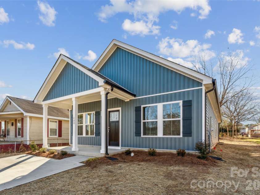 400 Lincoln Street, Concord, NC 28025.  MLS# CAR4347615, YatesRealty ID 2940. 