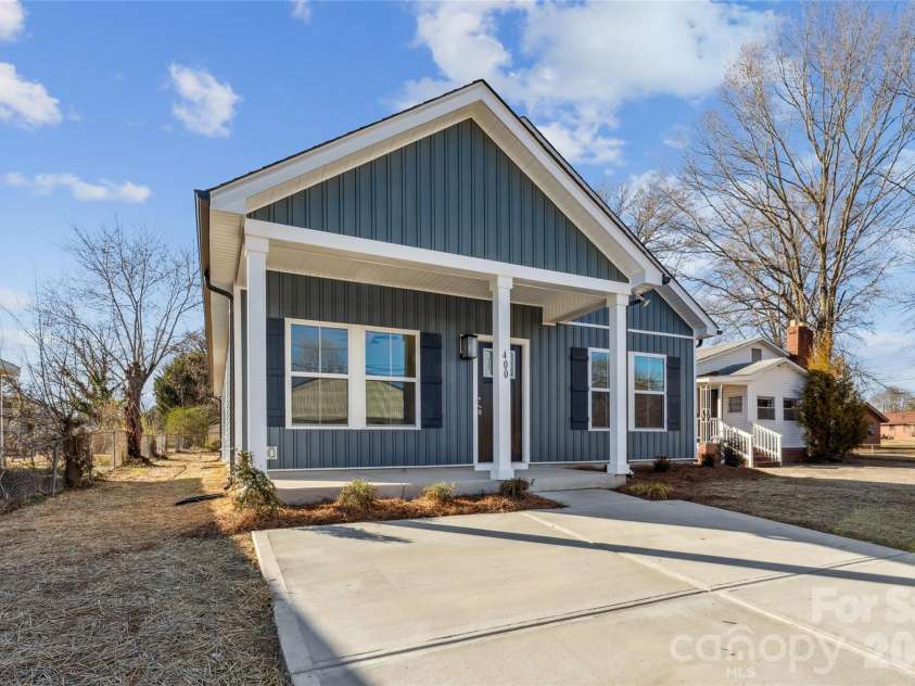 400 Lincoln Street, Concord, NC 28025.  MLS# CAR4347615, YatesRealty ID 2940. 