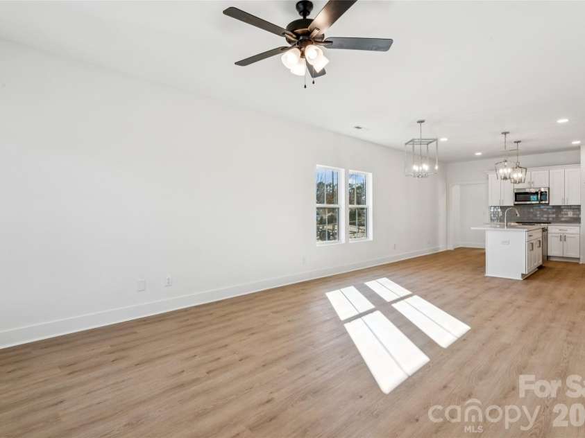 400 Lincoln Street, Concord, NC 28025.  MLS# CAR4347615, YatesRealty ID 2940. 