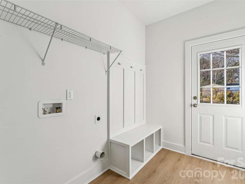 400 Lincoln Street, Concord, NC 28025.  MLS# CAR4347615, YatesRealty ID 2940. 