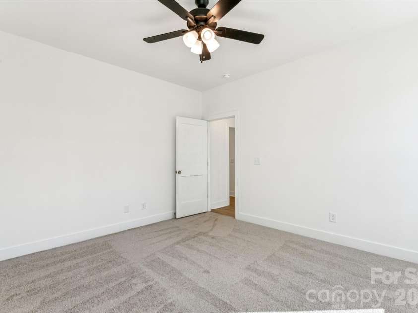 400 Lincoln Street, Concord, NC 28025.  MLS# CAR4347615, YatesRealty ID 2940. 