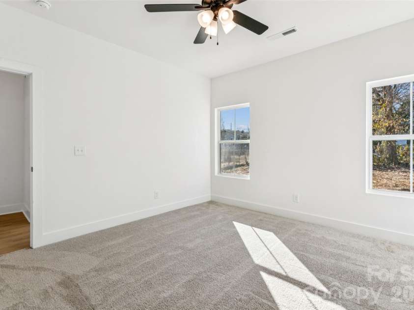 400 Lincoln Street, Concord, NC 28025.  MLS# CAR4347615, YatesRealty ID 2940. 