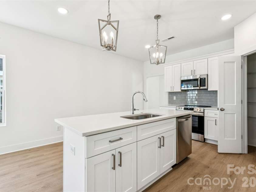 400 Lincoln Street, Concord, NC 28025.  MLS# CAR4347615, YatesRealty ID 2940. 