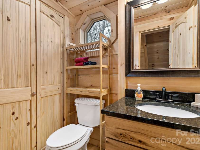 67/69 Flat Top Mountain Road, Fairview, NC 28730.  MLS# CAR4218998, YatesRealty ID 29401. 