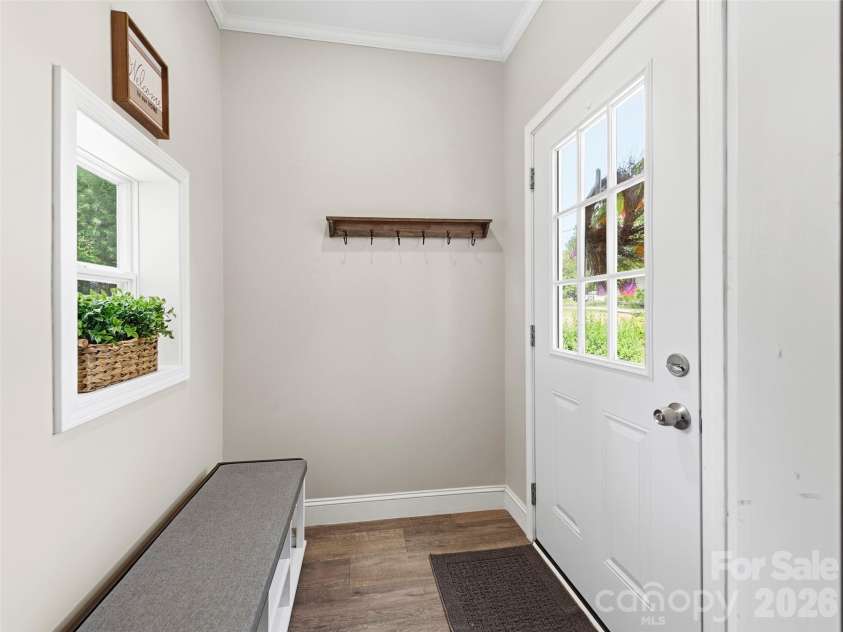 64 Drexel Road, Hendersonville, NC 28739.  MLS# CAR4383841, YatesRealty ID 29402. 