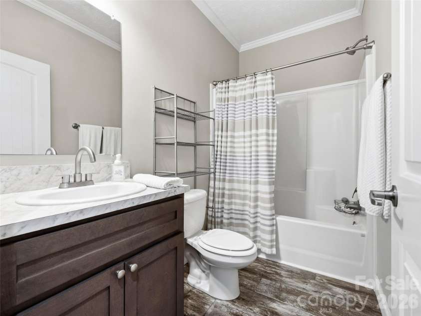 64 Drexel Road, Hendersonville, NC 28739.  MLS# CAR4383841, YatesRealty ID 29402. 