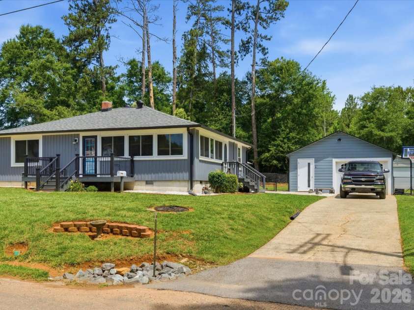 7 Wray Street, York, SC 29745.  MLS# CAR4387446, YatesRealty ID 29403. 
