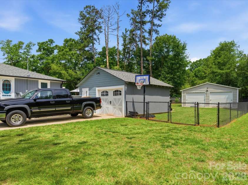 7 Wray Street, York, SC 29745.  MLS# CAR4387446, YatesRealty ID 29403. 