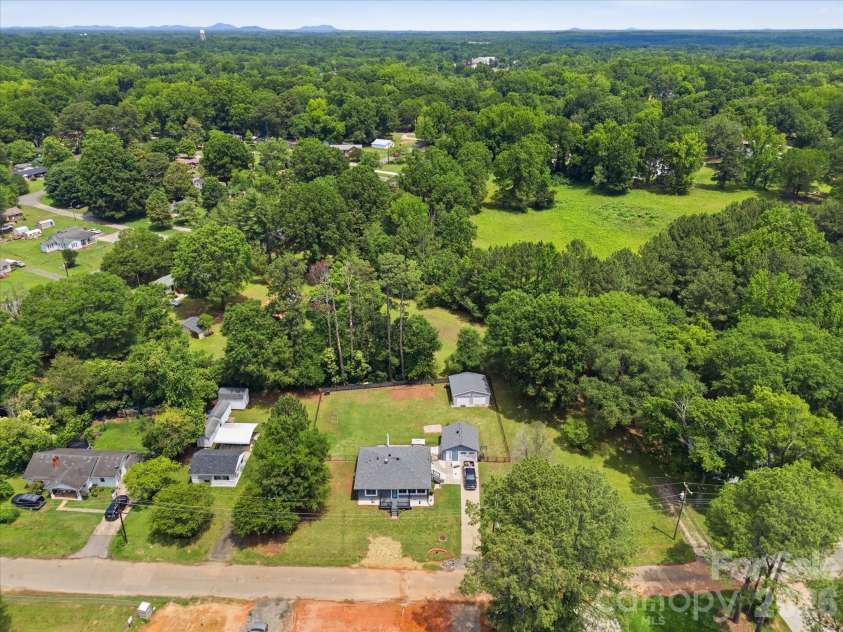7 Wray Street, York, SC 29745.  MLS# CAR4387446, YatesRealty ID 29403. 