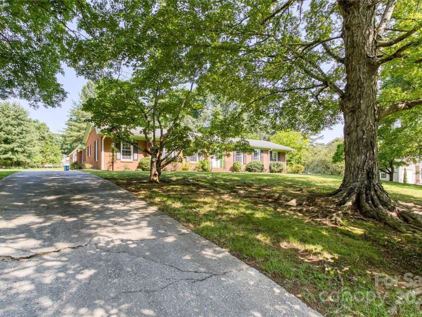 321 Knollwood Avenue, Salisbury, NC 28144.  MLS# CAR4275564, YatesRealty ID 29404. 