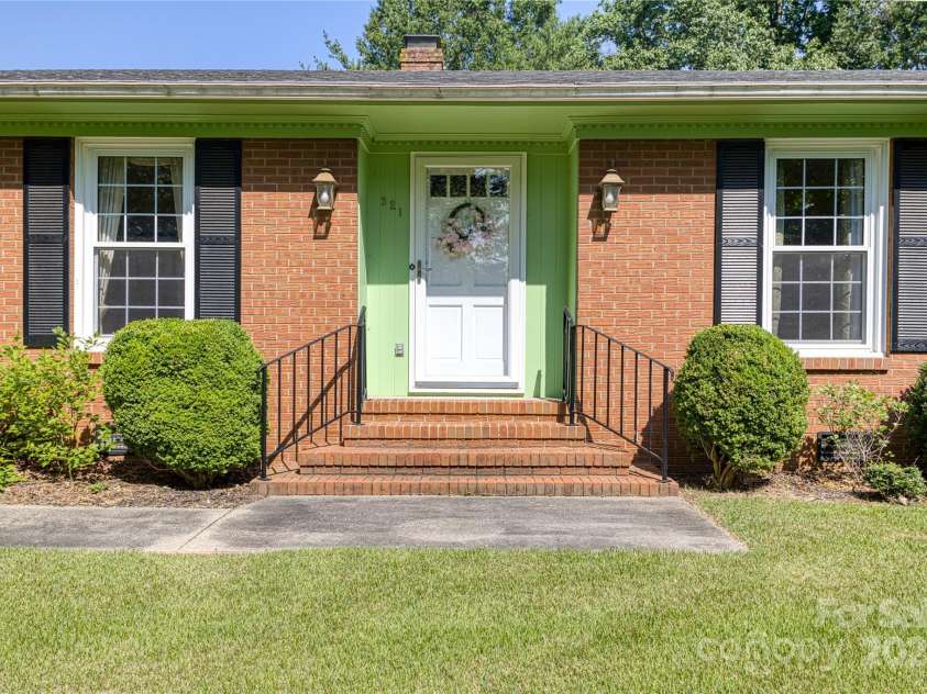 321 Knollwood Avenue, Salisbury, NC 28144.  MLS# CAR4275564, YatesRealty ID 29404. 