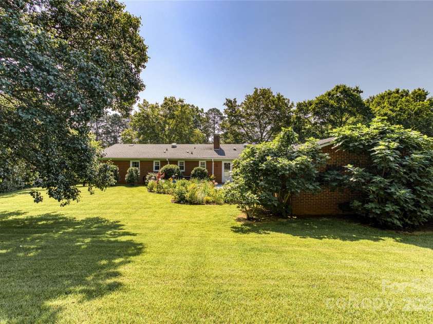 321 Knollwood Avenue, Salisbury, NC 28144.  MLS# CAR4275564, YatesRealty ID 29404. 