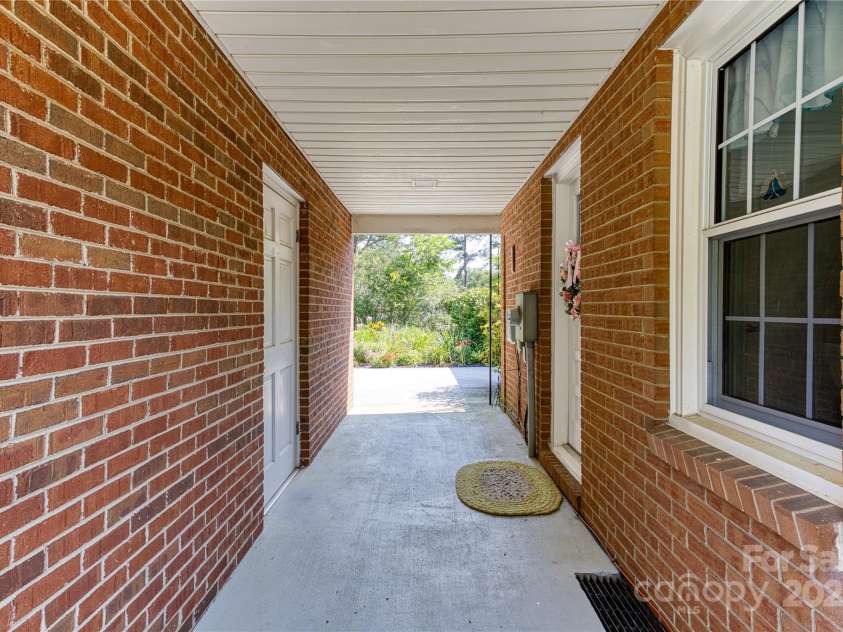 321 Knollwood Avenue, Salisbury, NC 28144.  MLS# CAR4275564, YatesRealty ID 29404. 