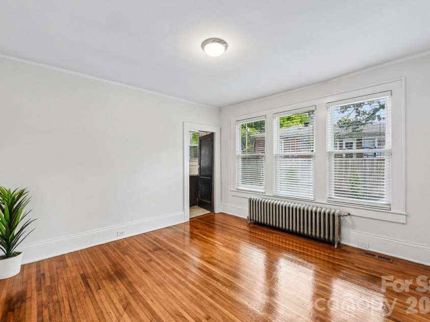 1612 Tryon Street, Charlotte, NC 28203.  MLS# CAR4389999, YatesRealty ID 29405. 