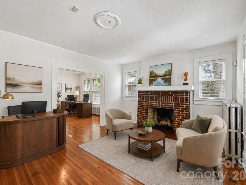 1612 Tryon Street, Charlotte, NC 28203.  MLS# CAR4389999, YatesRealty ID 29405. 