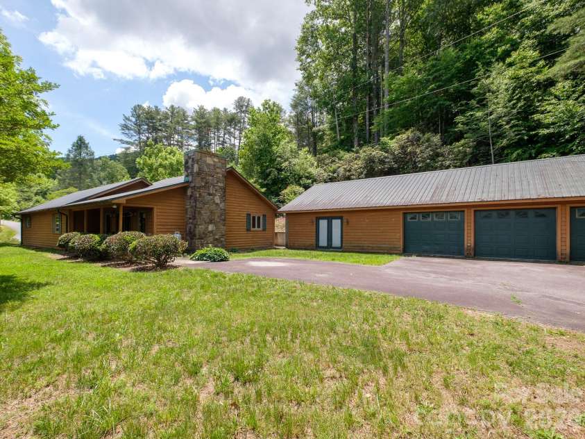 332 Island Cove Road, Penrose, NC 28766.  MLS# CAR4389646, YatesRealty ID 29406. 