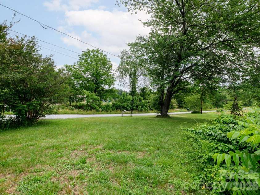 332 Island Cove Road, Penrose, NC 28766.  MLS# CAR4389646, YatesRealty ID 29406. 