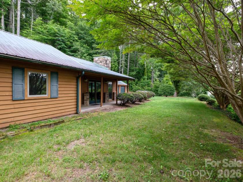 332 Island Cove Road, Penrose, NC 28766.  MLS# CAR4389646, YatesRealty ID 29406. Front Yard