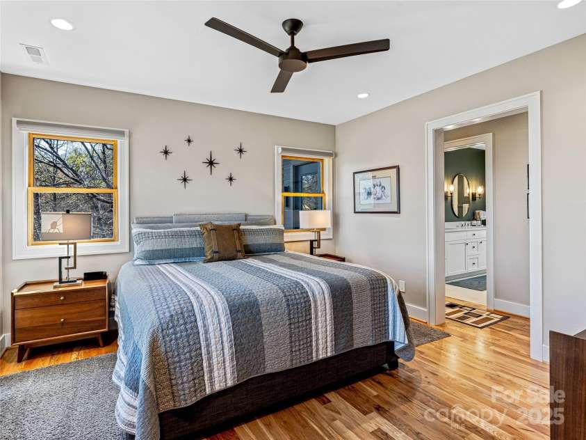 228 Allen Mountain Drive, Black Mountain, NC 28711.  MLS# CAR4245095, YatesRealty ID 29407. 