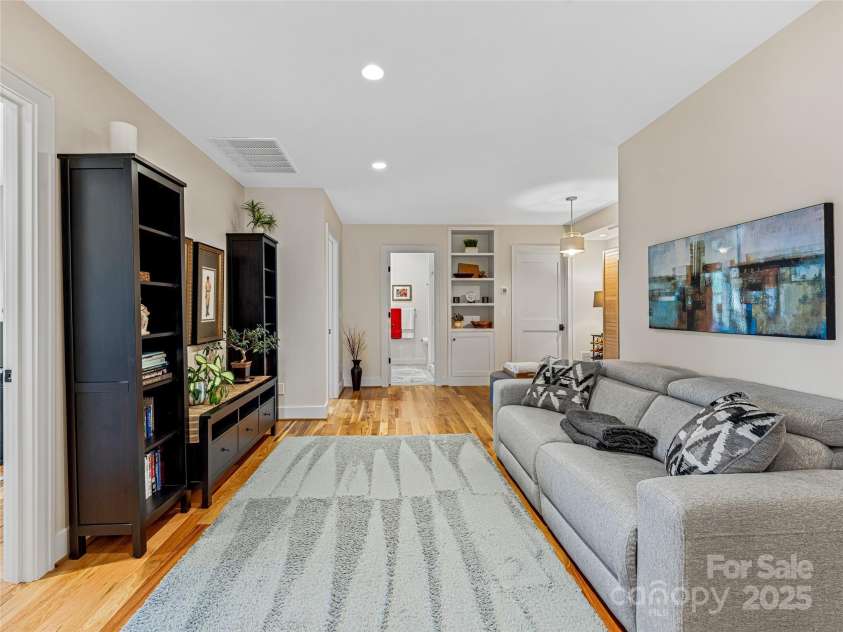 228 Allen Mountain Drive, Black Mountain, NC 28711.  MLS# CAR4245095, YatesRealty ID 29407. 