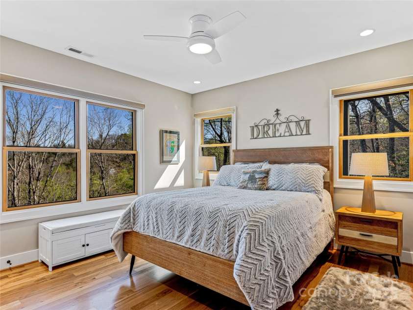 228 Allen Mountain Drive, Black Mountain, NC 28711.  MLS# CAR4245095, YatesRealty ID 29407. 