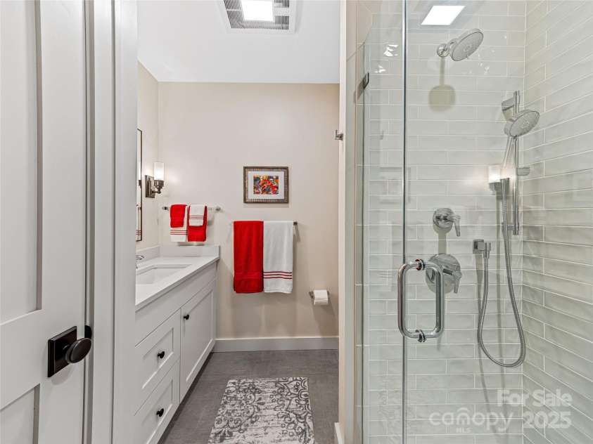 228 Allen Mountain Drive, Black Mountain, NC 28711.  MLS# CAR4245095, YatesRealty ID 29407. 