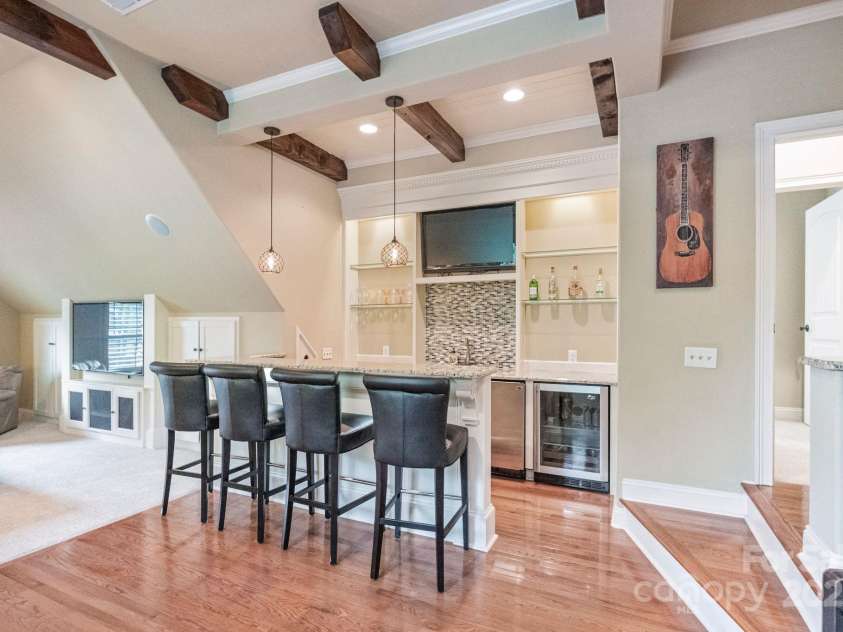 140 Tuskarora Point Lane, Mooresville, NC 28117.  MLS# CAR4251289, YatesRealty ID 29408. 