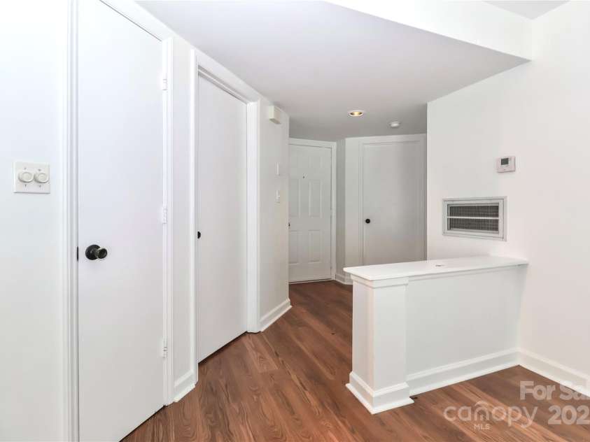 226 Northwest Drive, Davidson, NC 28036.  MLS# CAR4278820, YatesRealty ID 29409. 