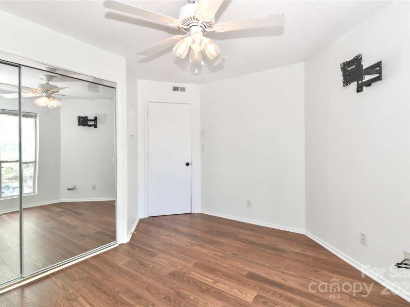 226 Northwest Drive, Davidson, NC 28036.  MLS# CAR4278820, YatesRealty ID 29409. 