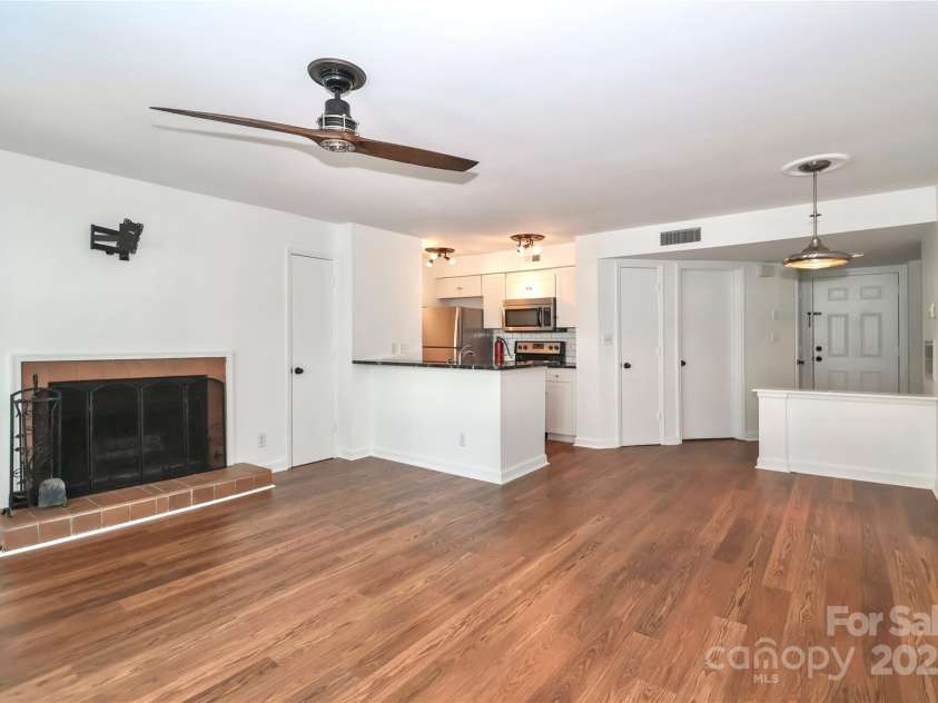 226 Northwest Drive, Davidson, NC 28036.  MLS# CAR4278820, YatesRealty ID 29409. 