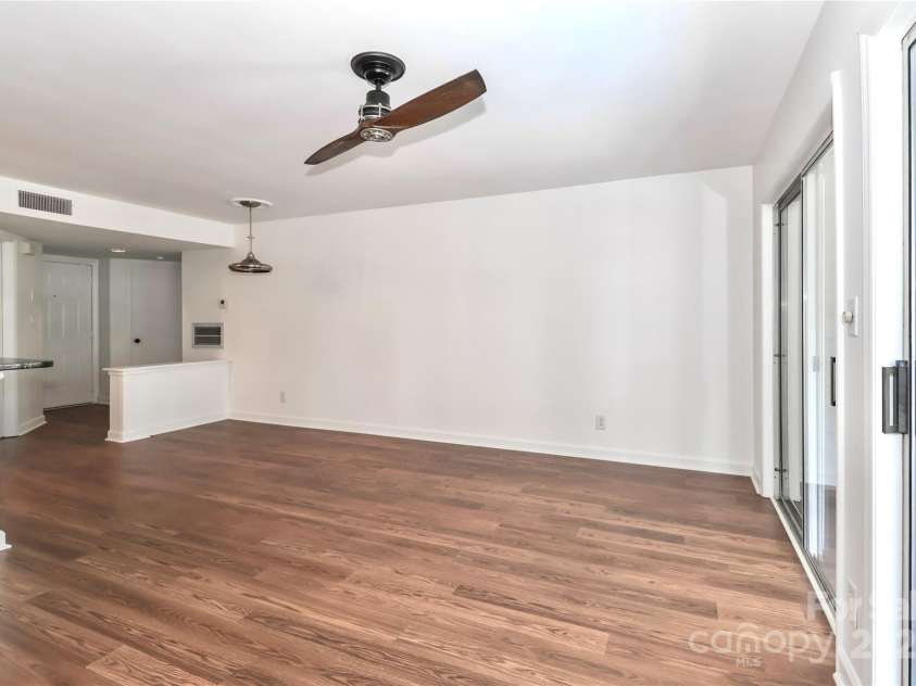 226 Northwest Drive, Davidson, NC 28036.  MLS# CAR4278820, YatesRealty ID 29409. 