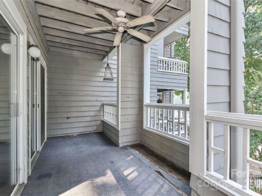 226 Northwest Drive, Davidson, NC 28036.  MLS# CAR4278820, YatesRealty ID 29409. 