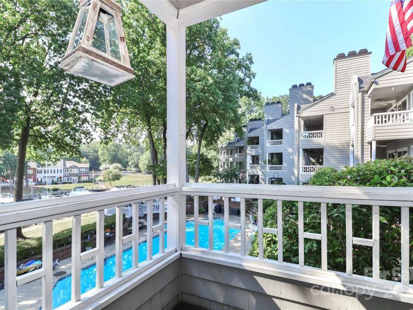 226 Northwest Drive, Davidson, NC 28036.  MLS# CAR4278820, YatesRealty ID 29409. 