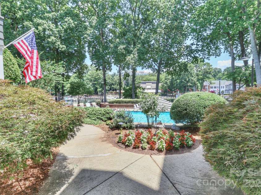 226 Northwest Drive, Davidson, NC 28036.  MLS# CAR4278820, YatesRealty ID 29409. 