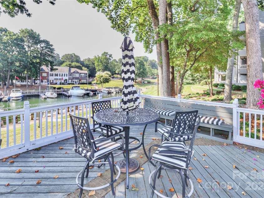 226 Northwest Drive, Davidson, NC 28036.  MLS# CAR4278820, YatesRealty ID 29409. 