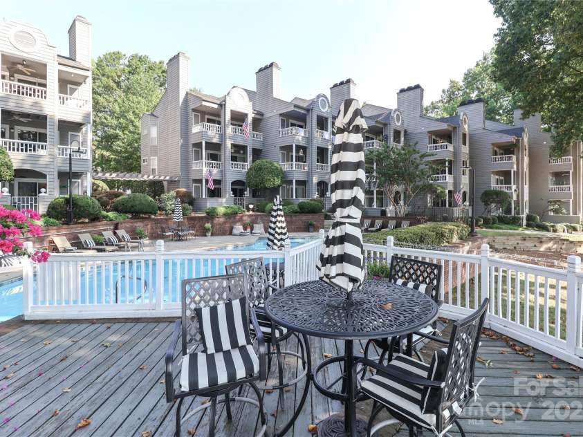 226 Northwest Drive, Davidson, NC 28036.  MLS# CAR4278820, YatesRealty ID 29409. 