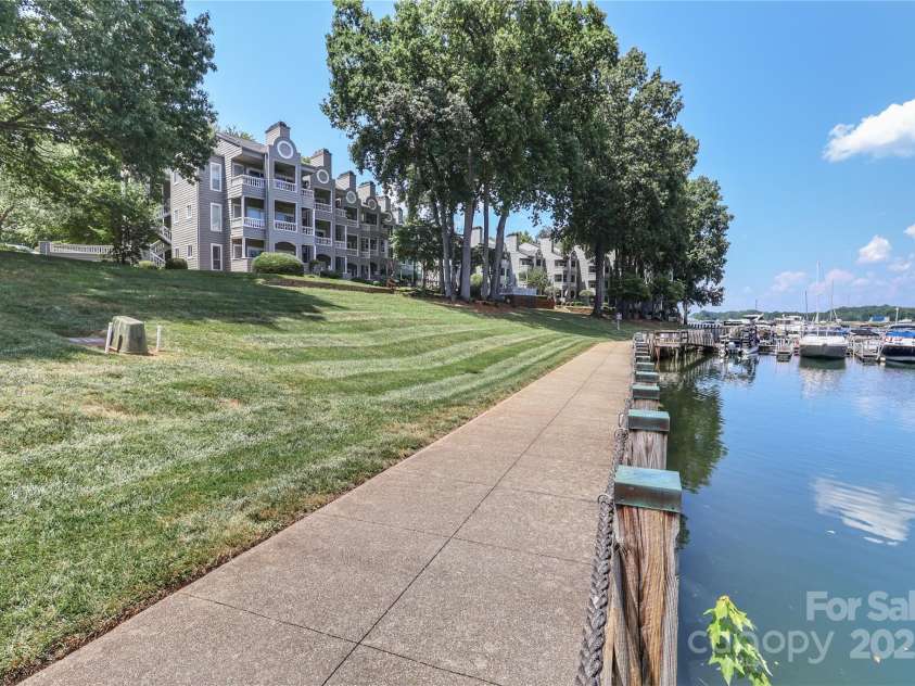 226 Northwest Drive, Davidson, NC 28036.  MLS# CAR4278820, YatesRealty ID 29409. 