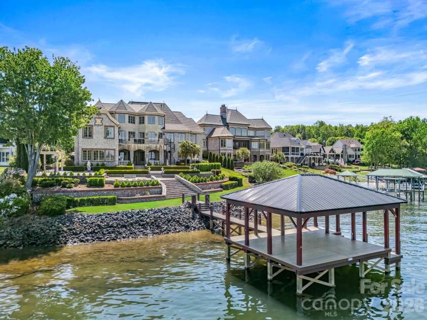 331 Ivy Arbor Circle, Rock Hill, SC 29732.  MLS# CAR4374607, YatesRealty ID 29409. 