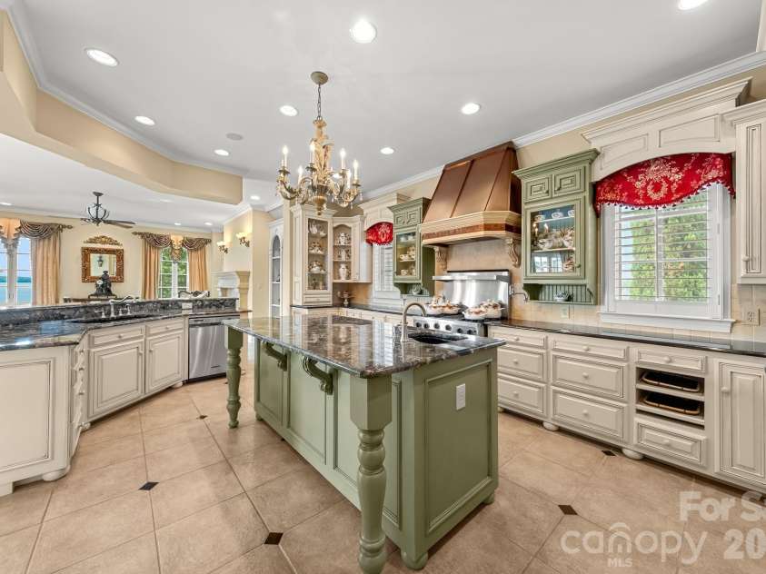331 Ivy Arbor Circle, Rock Hill, SC 29732.  MLS# CAR4374607, YatesRealty ID 29409. 