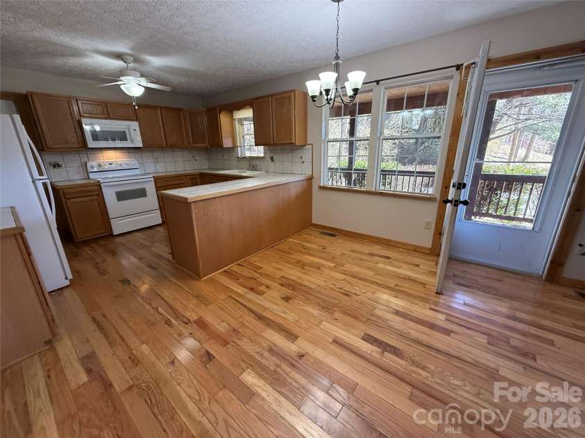 215 Pinellas Lane, Waynesville, NC 28785.  MLS# CAR4351510, YatesRealty ID 2941. 
