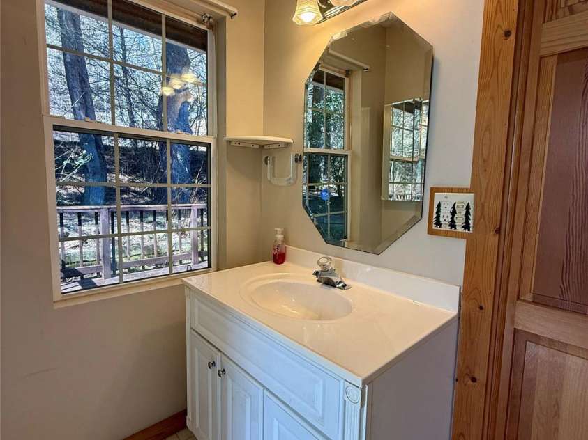 215 Pinellas Lane, Waynesville, NC 28785.  MLS# CAR4351510, YatesRealty ID 2941. 