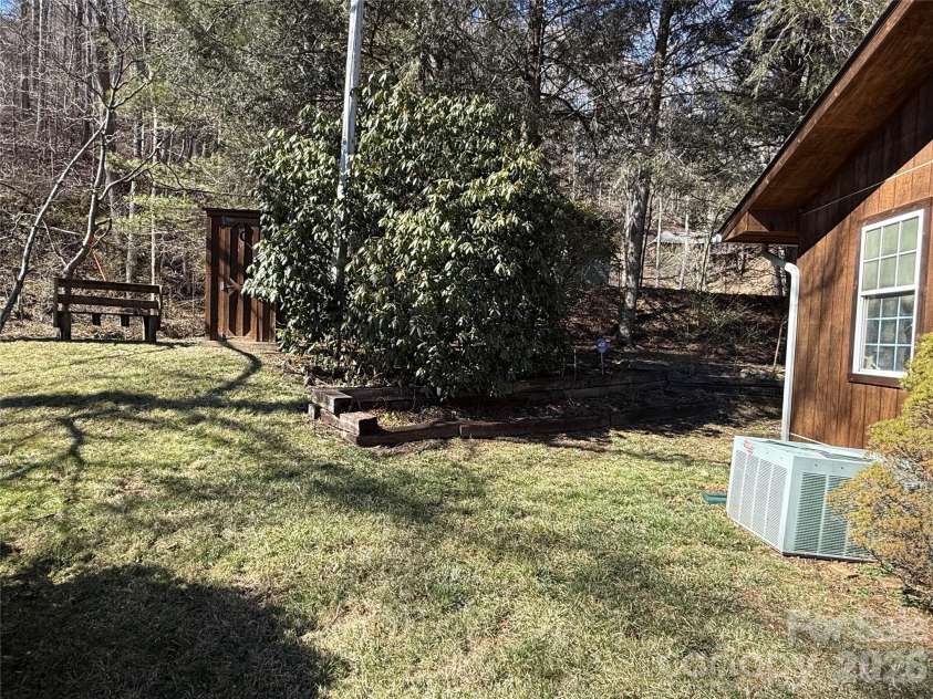 215 Pinellas Lane, Waynesville, NC 28785.  MLS# CAR4351510, YatesRealty ID 2941. 