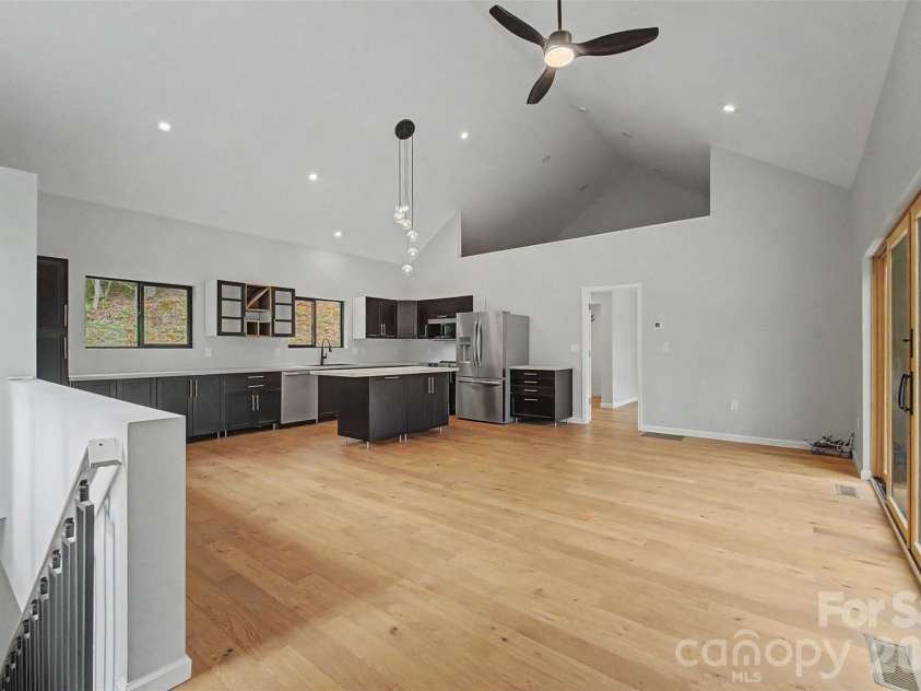 161 Panther Ridge Drive, Sylva, NC 28779.  MLS# CAR4376644, YatesRealty ID 29411. 