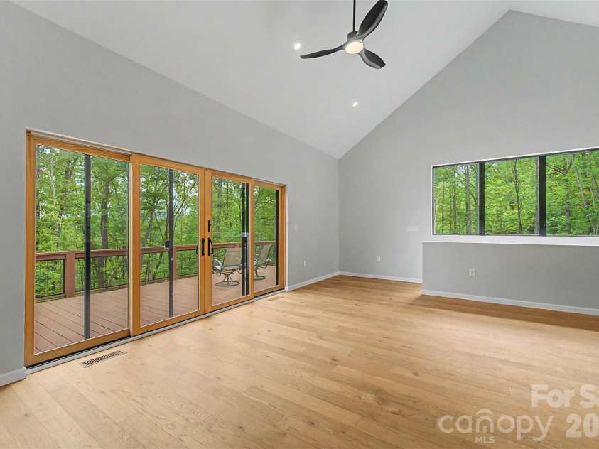 161 Panther Ridge Drive, Sylva, NC 28779.  MLS# CAR4376644, YatesRealty ID 29411. 