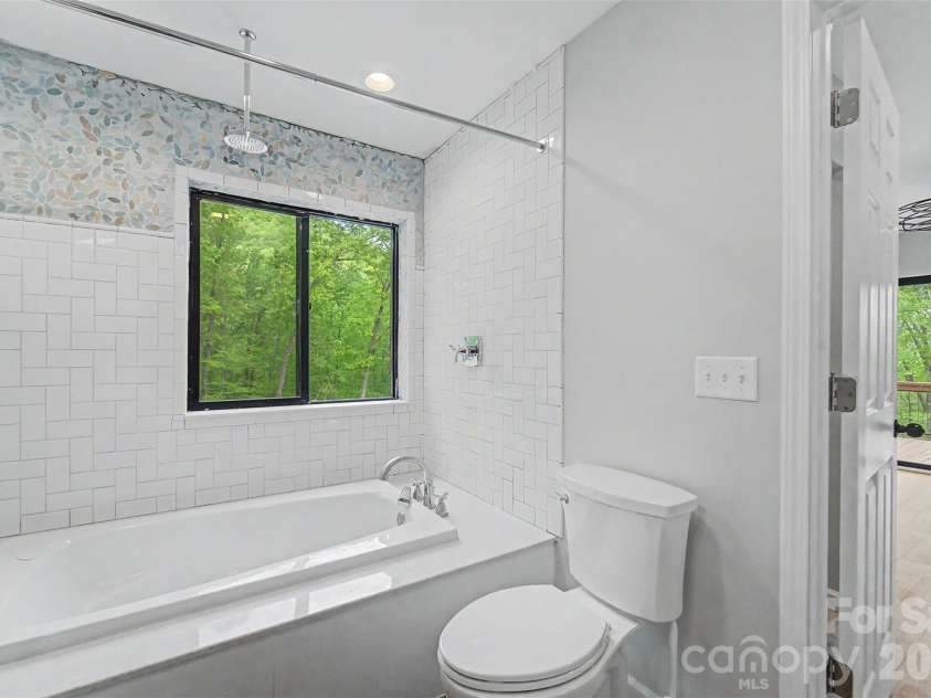 161 Panther Ridge Drive, Sylva, NC 28779.  MLS# CAR4376644, YatesRealty ID 29411. 